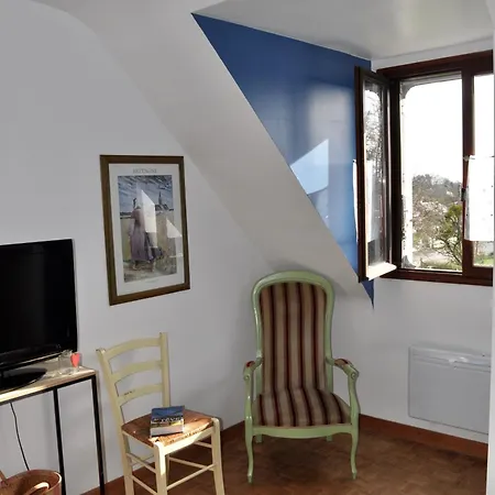 D'hotes Du Clos Du Roi Bed & Breakfast